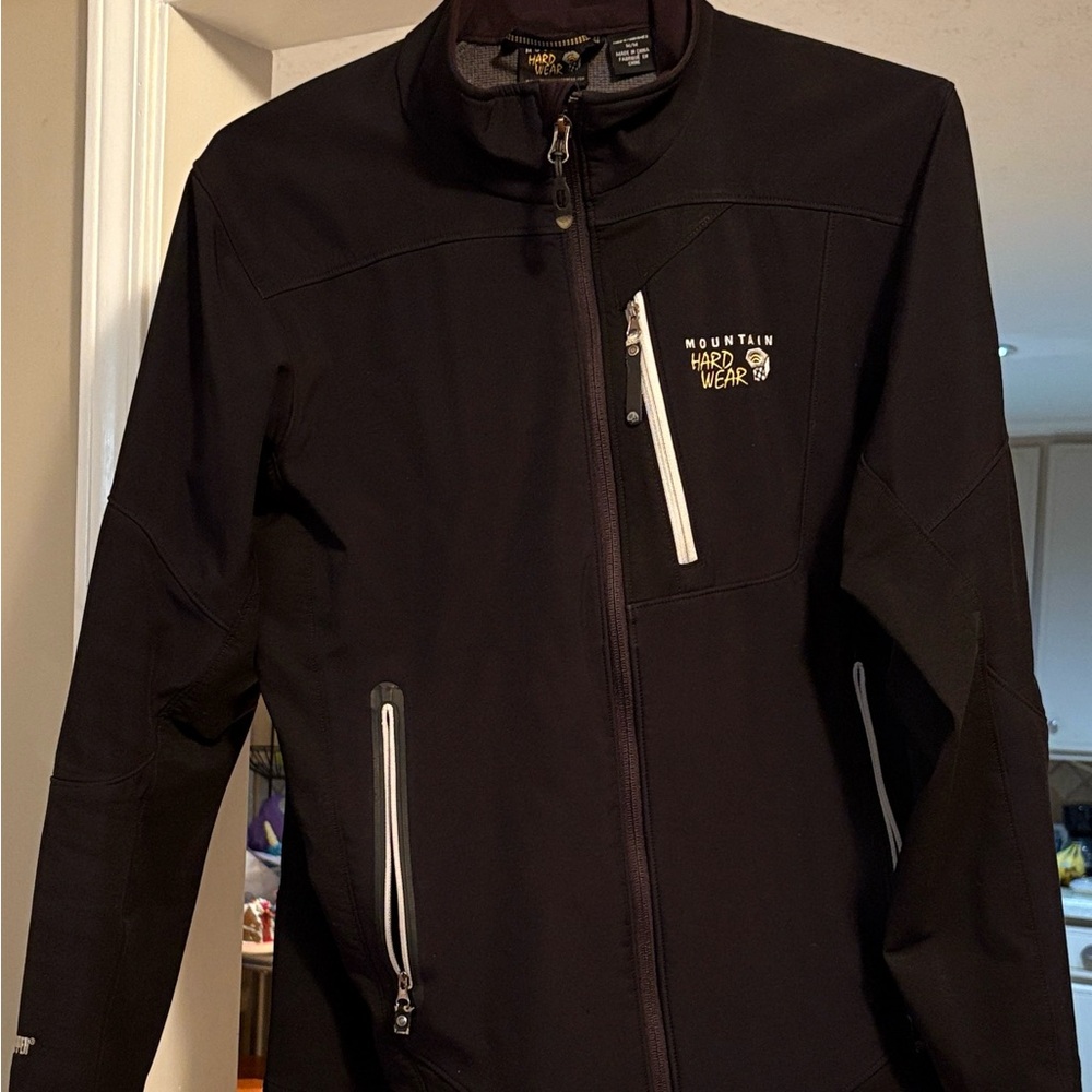 Mountain Hardwear Men’s wind-stopper shell Jacket